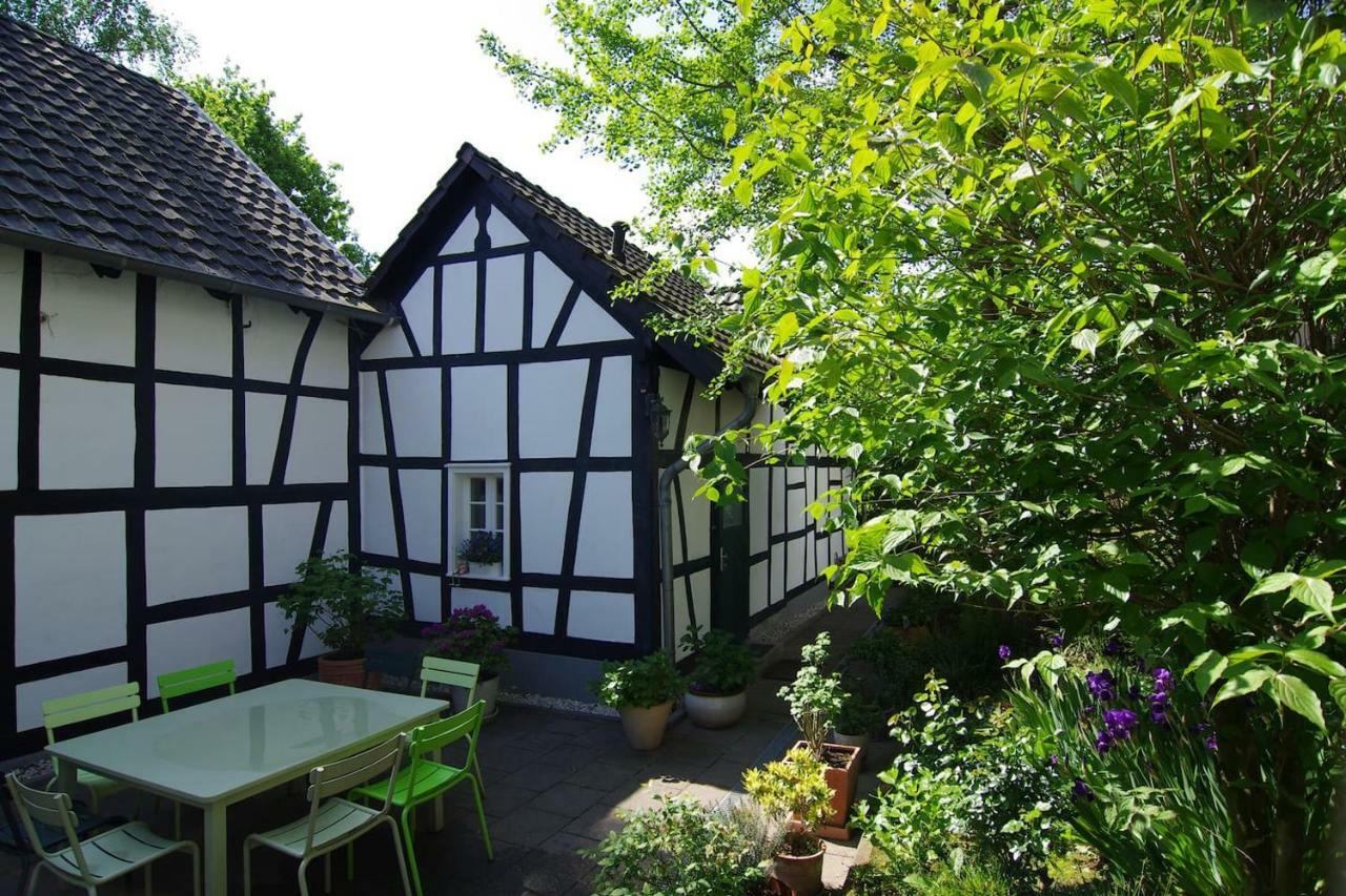 Ferienhaus Im Fachwerkhof 'Haus In Bewegung' Seelscheid エクステリア 写真